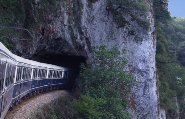 Tren Costa Verde Express